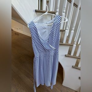 Loft sleeveless v neck summer dress w/pockets  size 8